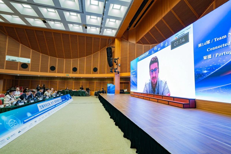 在现代医学领域，高质量的医疗研究图片对于科研人员至关重要。它们不仅是实验结果的有效可视化工具，更是学术论文中不可或缺的一部分。本文通过对比分析不同类型的医疗研究图片及其优劣，帮助研究人员选择最适合自己的展示方式。